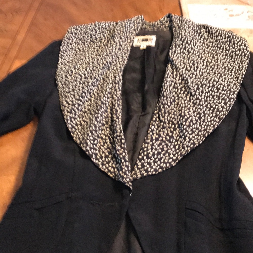 Vintage Jacket printed shawl collar.